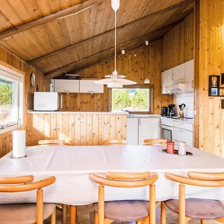 6 Person In R M Toftum (Syddanmark)